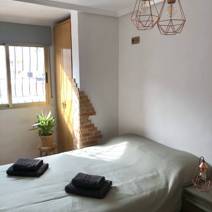 საძინებელი 1