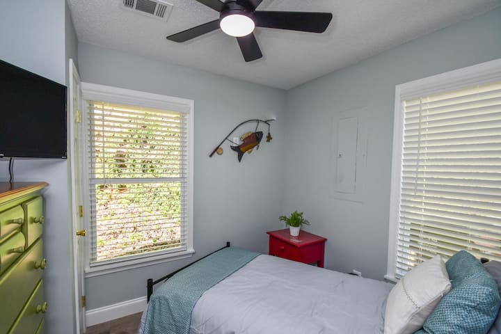 Chumba cha kulala 3 na kitanda cha watu wawili