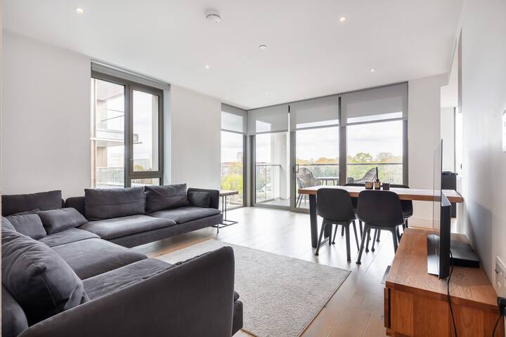 Power of the Battersea | 2-Bed Apartment