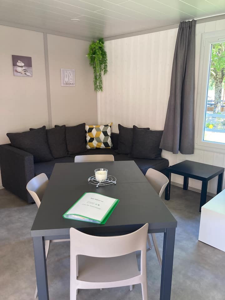 Chalet Chaleureux Dans Domaine Privé Avec Piscine - Labouheyre