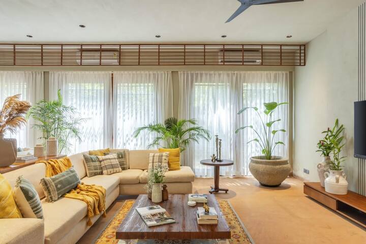 Living room image 3