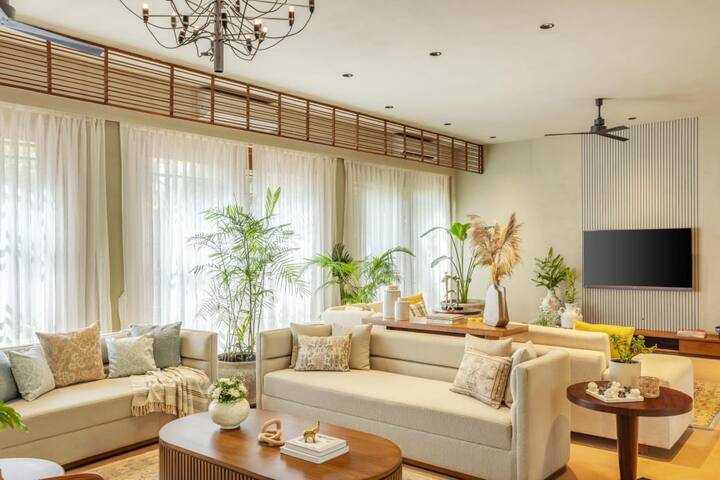 Living room image 7
