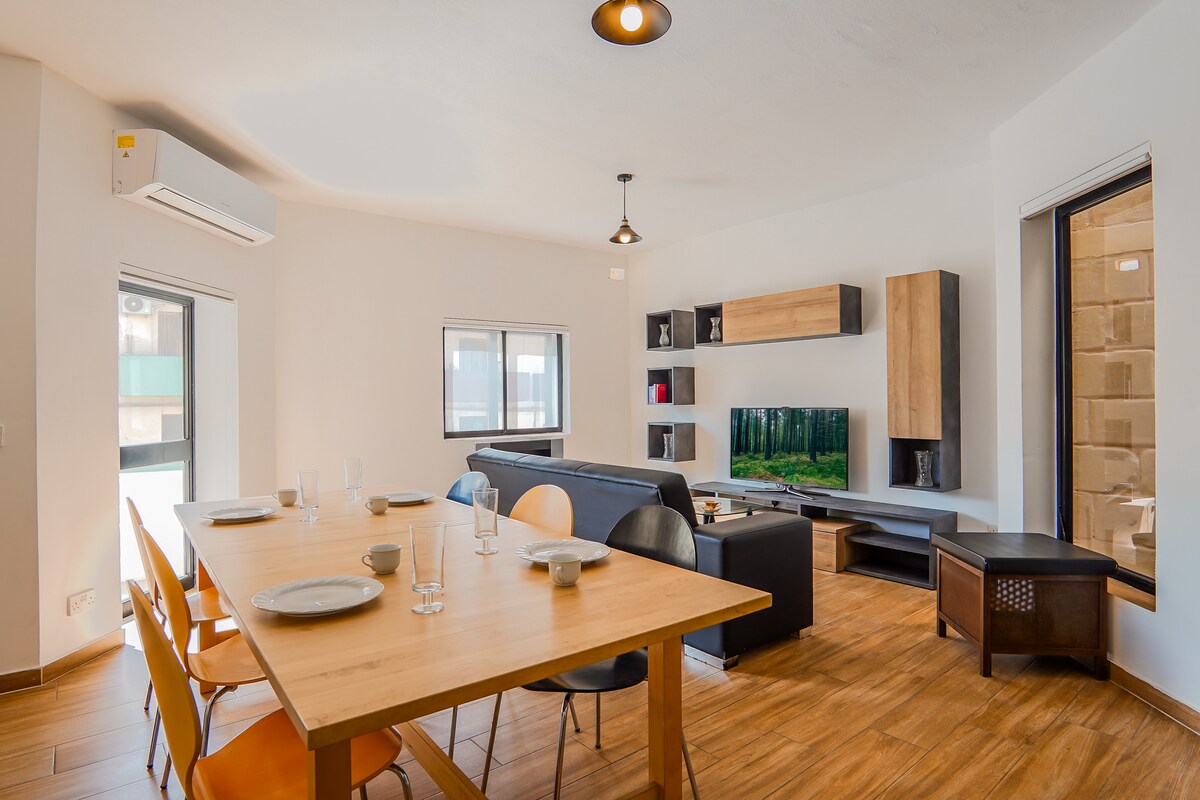 Jacob’s By The Bay - By Solea