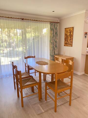 The Bright House by the Beach gallery image 5