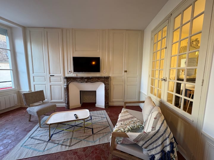 Odilon - Elegante Suite Pour 2 à Provins Centre - Provins