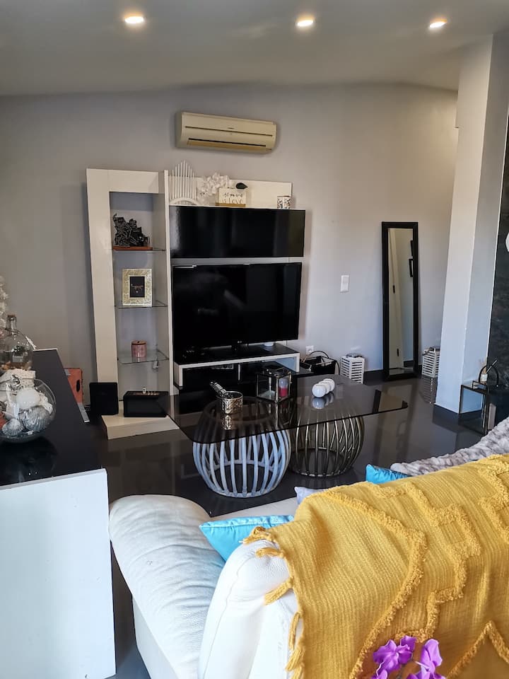 V2 Em Vrsa Com Piscina - Vila Real de Santo António