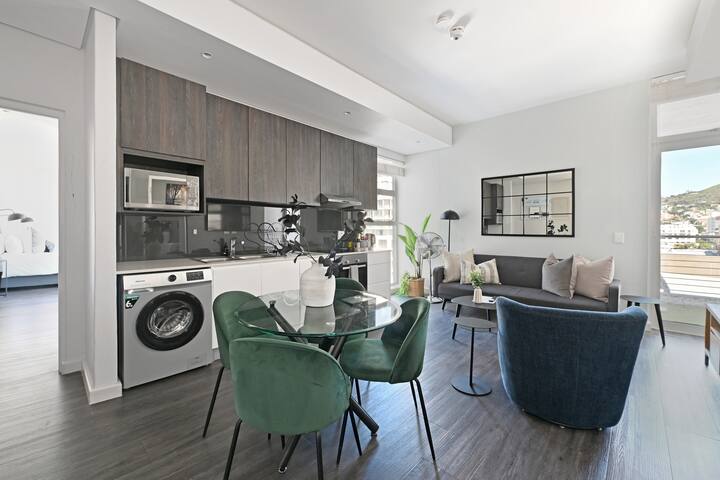 2 BR City Retreat l Backup Power & Parking gallery image 2