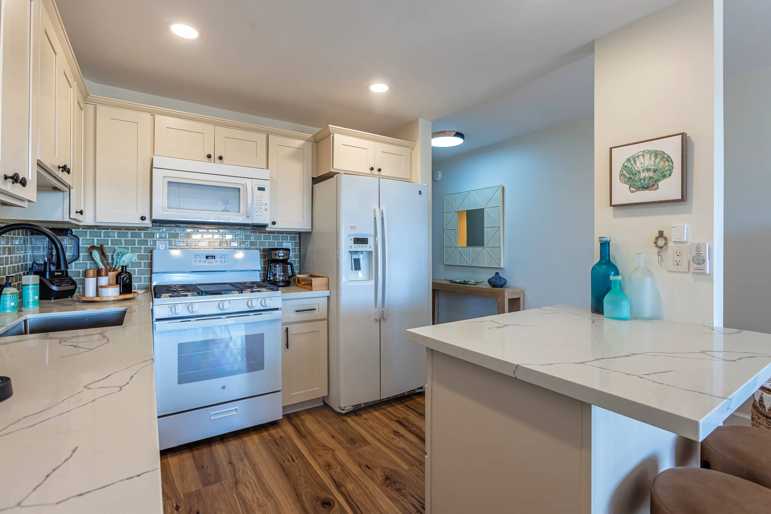 Mavi Bay luxury ocean view condo - Image 4