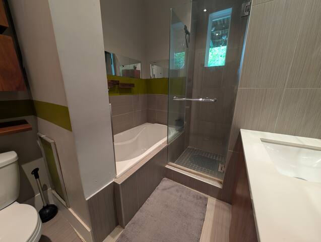 Country in the city with friends gallery image 5