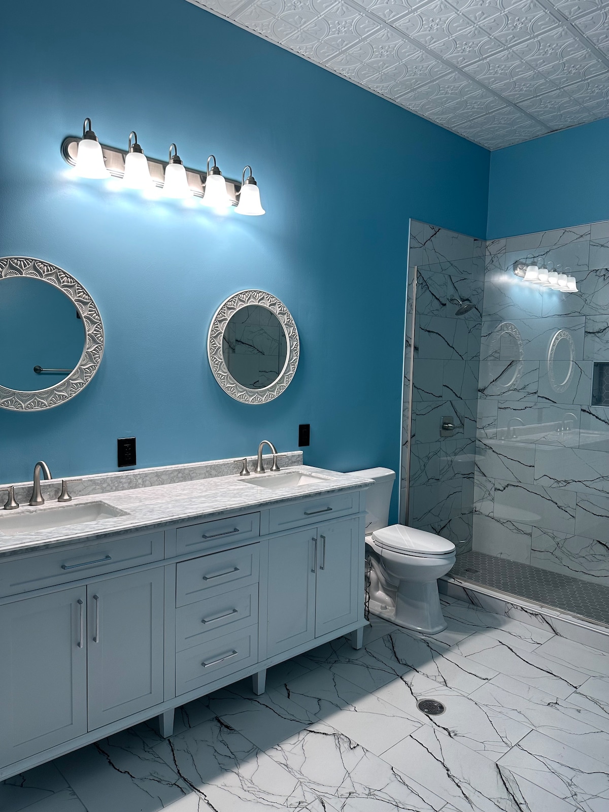 Elegant Apartment Suite