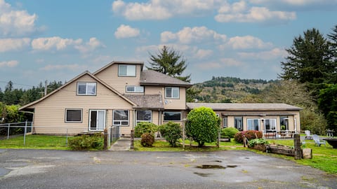 Coastal Farmhouse w/ indoor heated pool