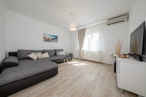 Popular Airbnb listing: Apartment with divine terrace in Barbat