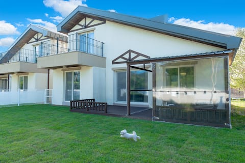 Woof House - 1