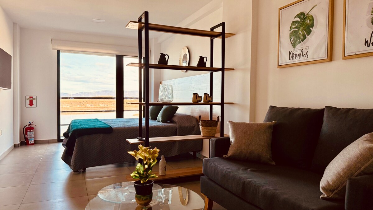 Anuncio de Airbnb popular: New Studio: Best Views and a Beautiful Balcony en Tierra Del Fuego