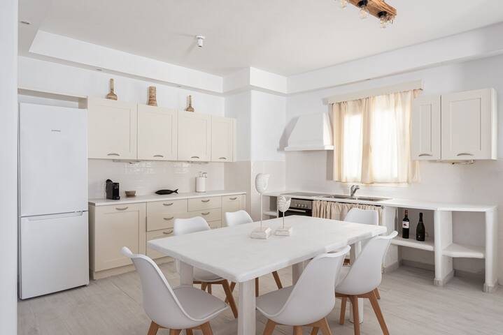 Estia’s Residence gallery image 4