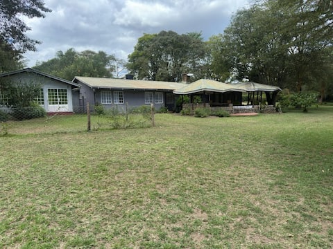 Q-Pembeni Cottages