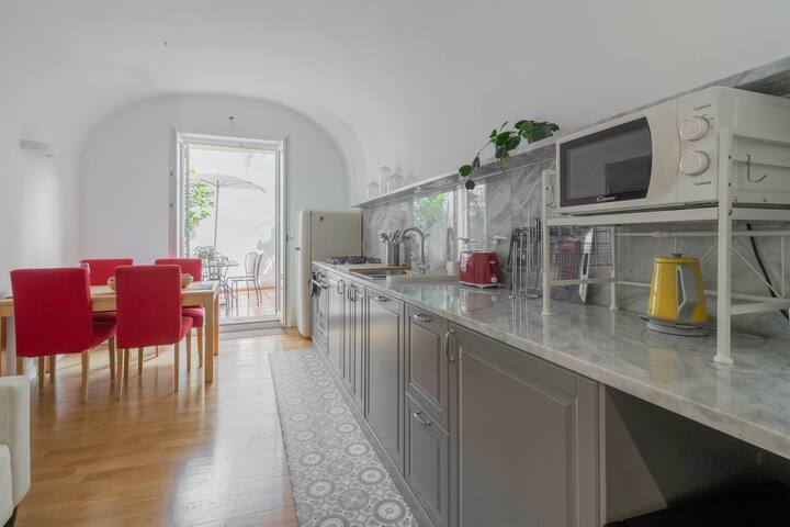 Trilussa Spacious Apartment gallery image 3