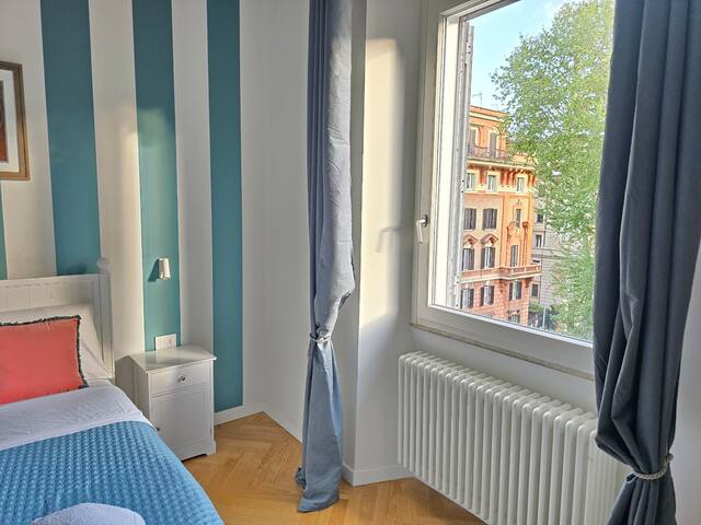 Trastevere Luxury 3 bdr TopFloor gallery image 5