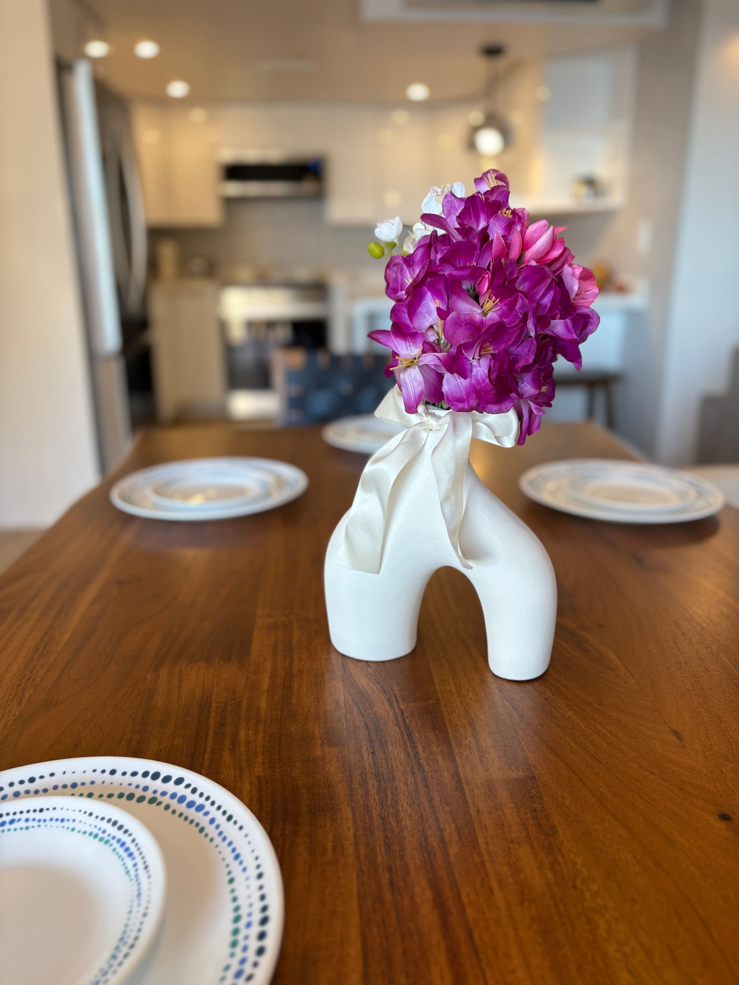 Condo in Honolulu · ★4.95 · 2 bedrooms · 4 beds · 2 private baths - Image 14
