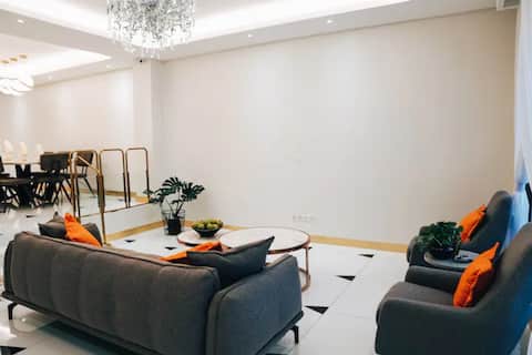 M54 House w electrical piano@9min Pavilion 2