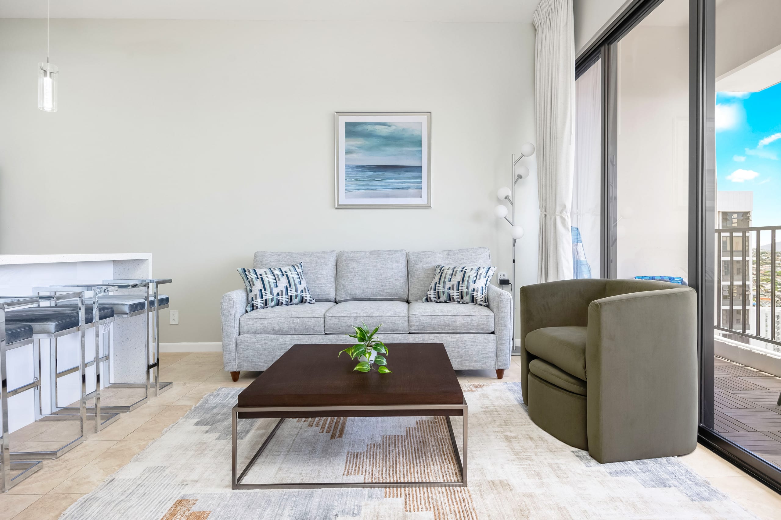 Condo in Honolulu · ★4.9 · 1 bedroom · 2 beds · 1 private bath - Image 11