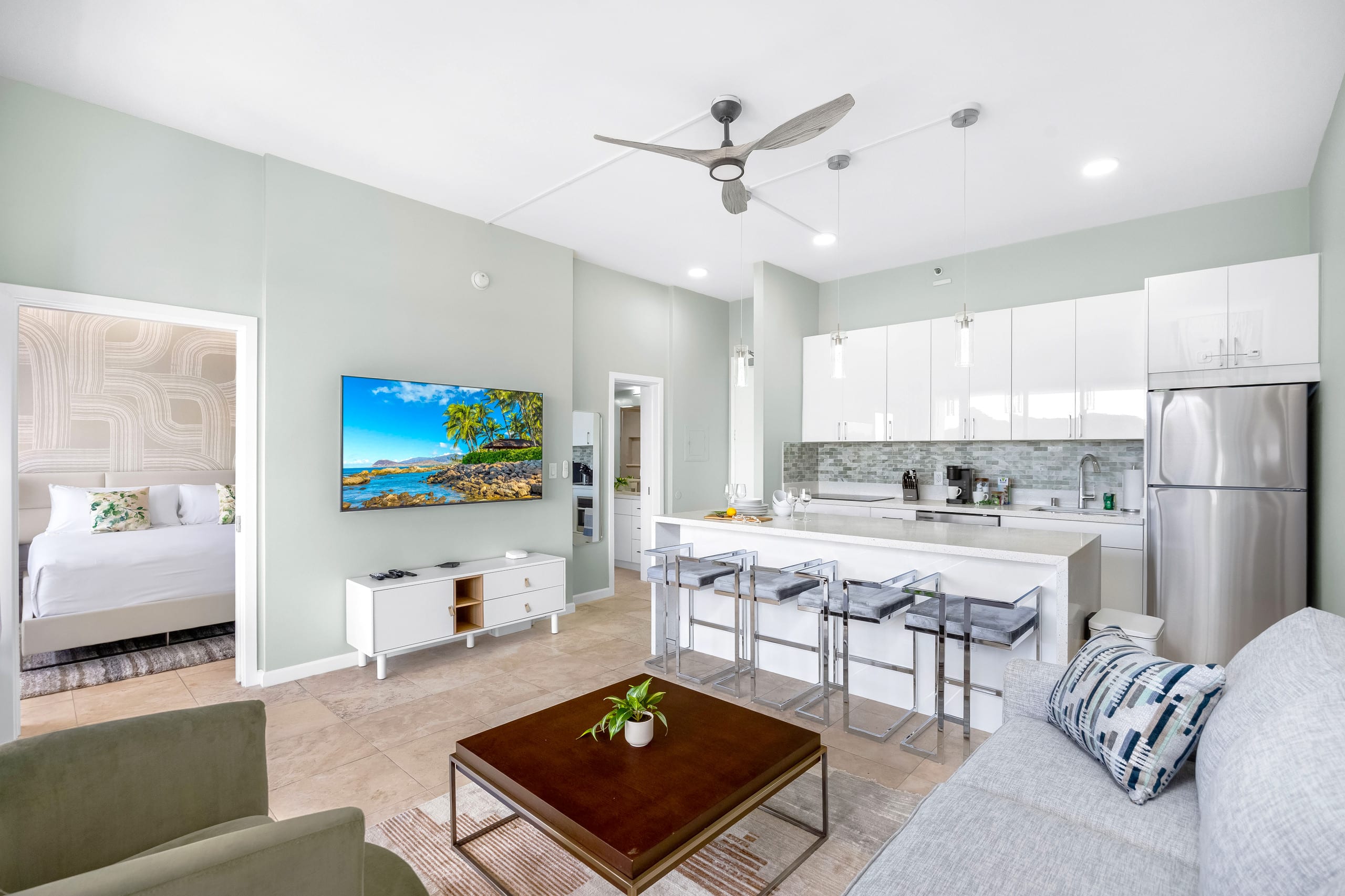 Condo in Honolulu · ★4.9 · 1 bedroom · 2 beds · 1 private bath - Image 7