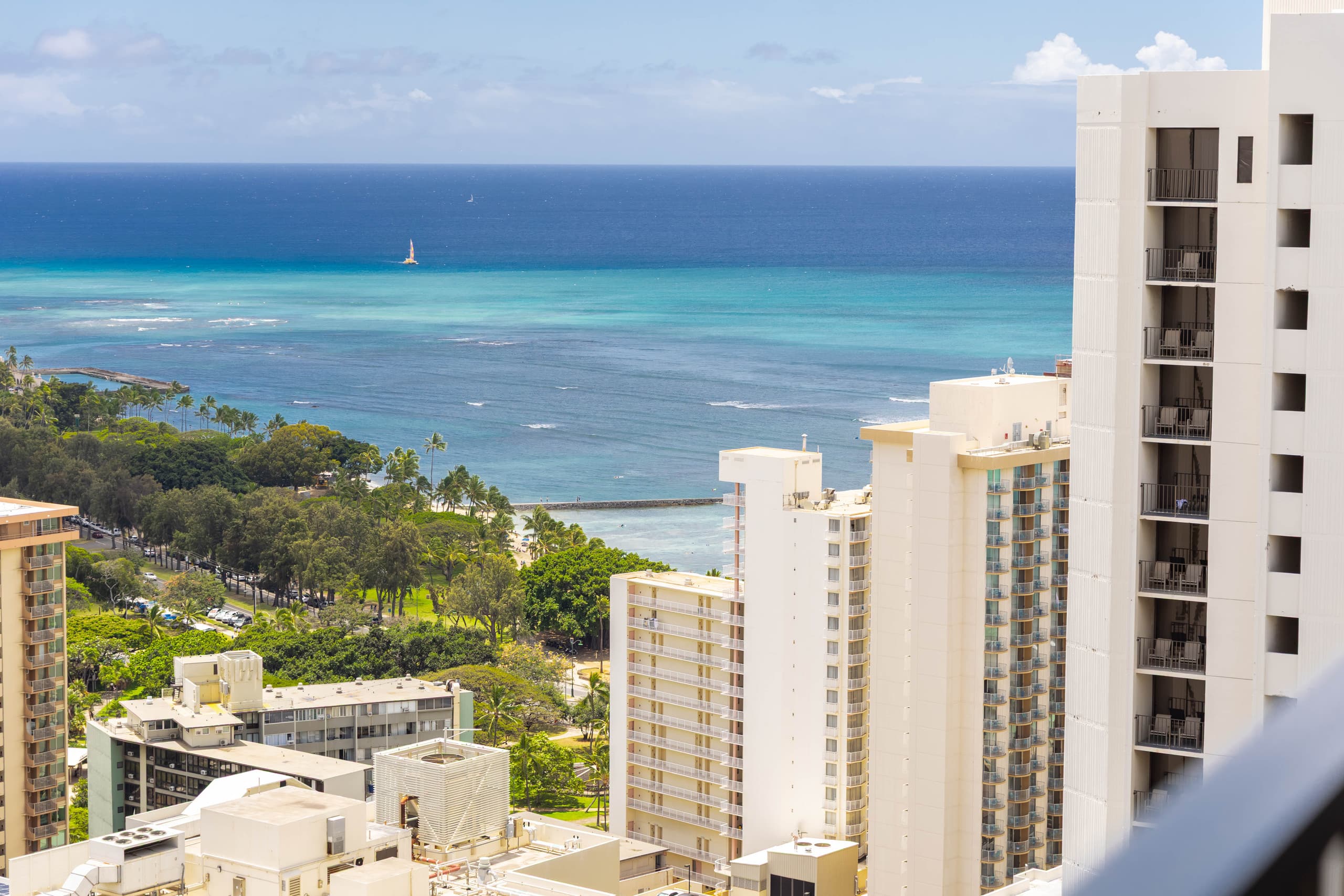 Condo in Honolulu · ★4.9 · 1 bedroom · 2 beds · 1 private bath - Image 38