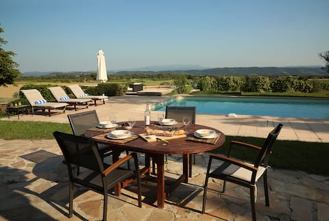 Villa-Pool, Tennis , Pétanque, View, Pet Friendly