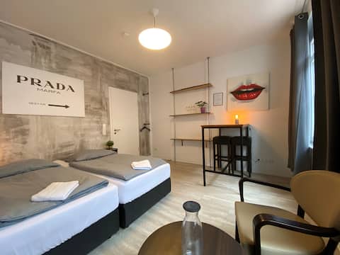 Leistungsstarkes Airbnb: Linden Charm | Prime Location & Amenities | Wi-Fi in Linden Süd
