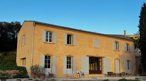 Renovated farmhouse, South Luberon countryside