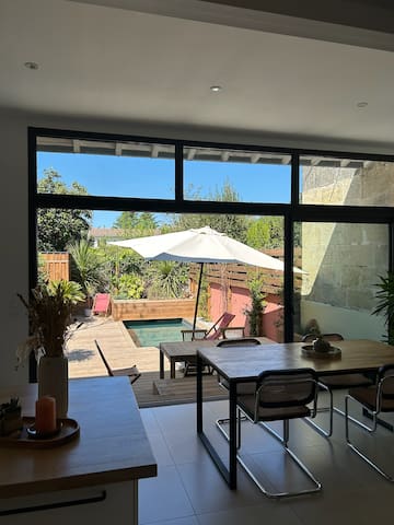 Belle échoppe bordelaise avec piscine