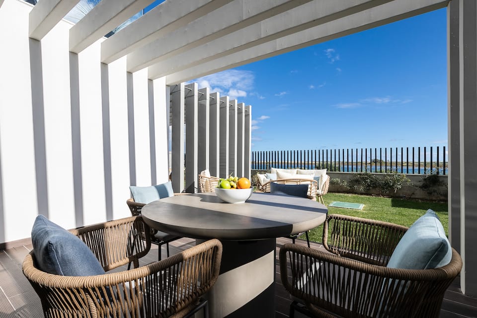 Top-earning Airbnb listing in Fuseta, 2 bedrooms