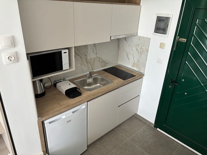 Premium Studio For 2 Plus A Child Near Beach Town - Кассандра