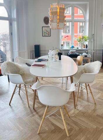 On the Lake – the quiet sunny side gallery image 4