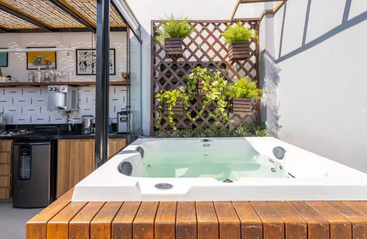 Joia em Copacabana – Triplex com terraço + jacuzzi