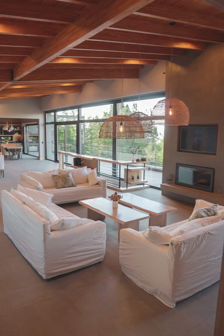 Exclusive 4 Bedroom Home Stunning Lake Views - H73 - San Carlos de Bariloche