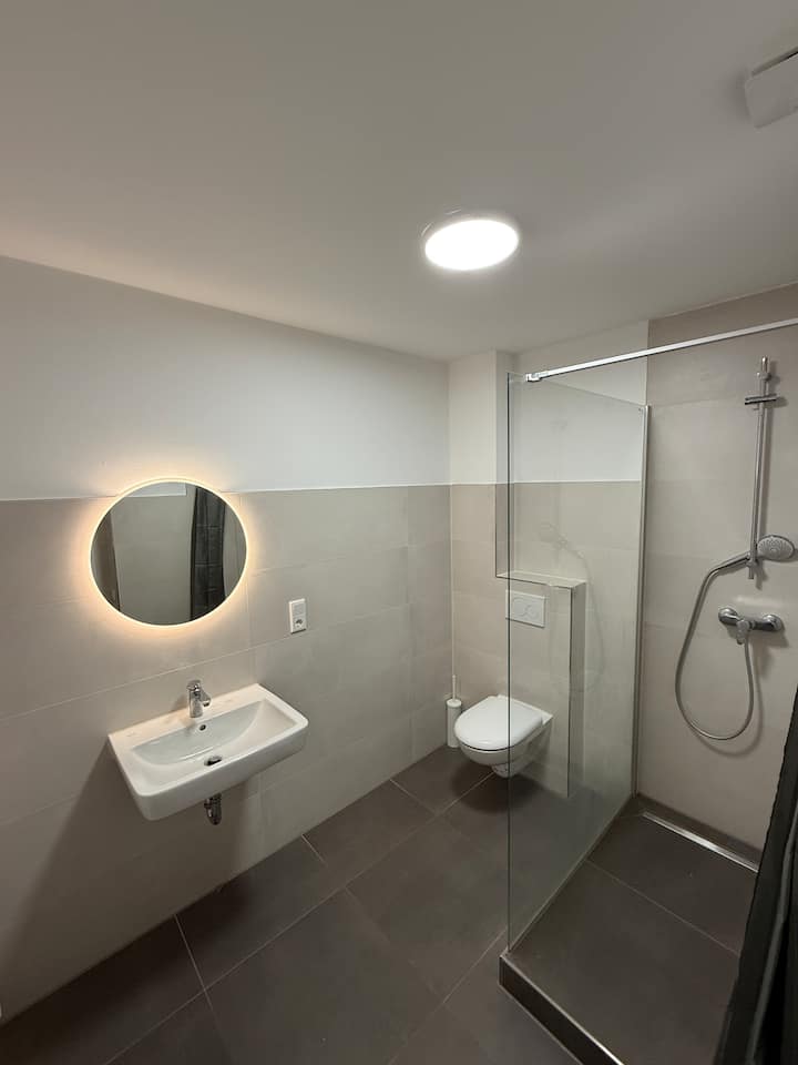 Geräumige 4-zimmerwohnung  100 M²  2 Wcs - Bremen