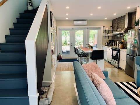 Popular Airbnb listing: Hidden Gem next to Commons in Downtown Halifax