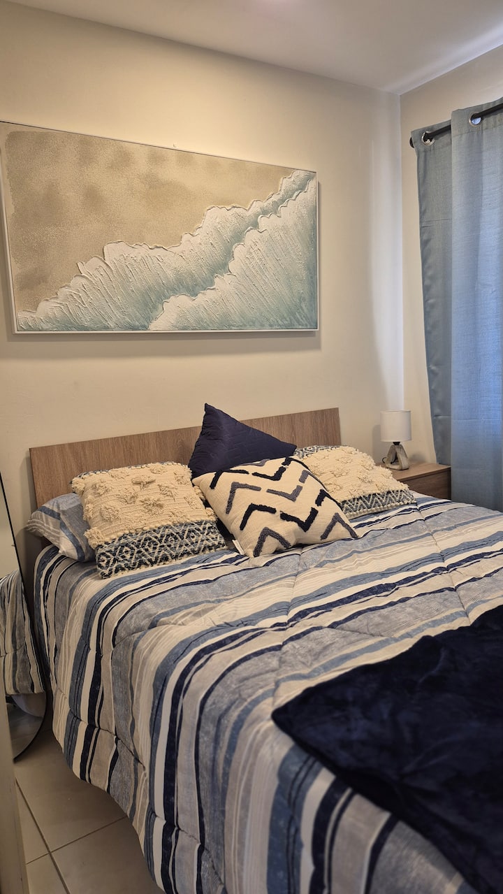 非常舒适宽敞的标准双人床，配备低过敏性枕头，供您享用。 