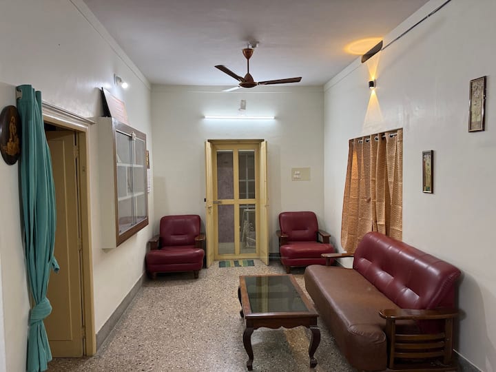 Bethel Upper Floor On Prime Location - 벨로르