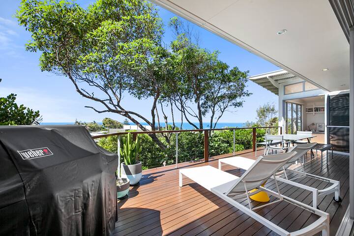 Stunning Seaviews Sunshine Beach. gallery image 4