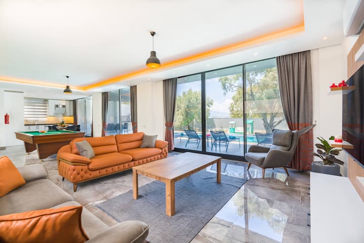 Bahçeli çIft Jakuzili Bilardo Masalı Villa 1520 - Ova