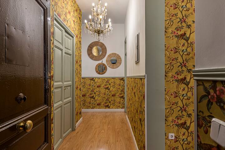 Malasaña Gold by Hogar4 gallery image 2