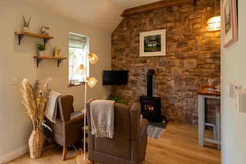 Top performing Airbnb: Bridgend Bothy in Urquhart And Glenmoriston