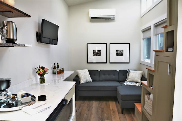 Group of 3 Tiny Homes – Free Street Parking! gallery image 5