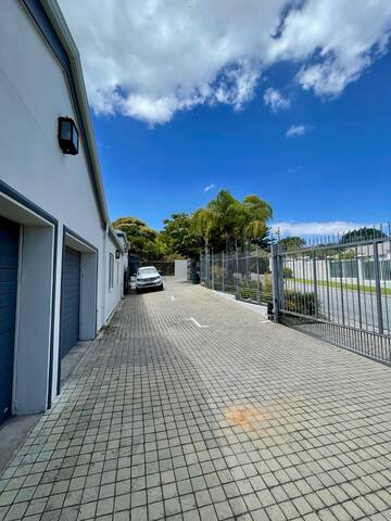 Constantiaberg Eco Villa – Flat gallery image 4