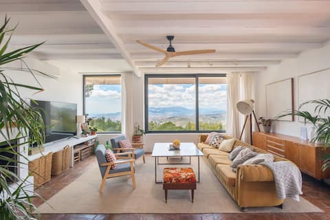Airbnb con mejor rendimiento: Breathtaking Views with Private Pool en Málaga