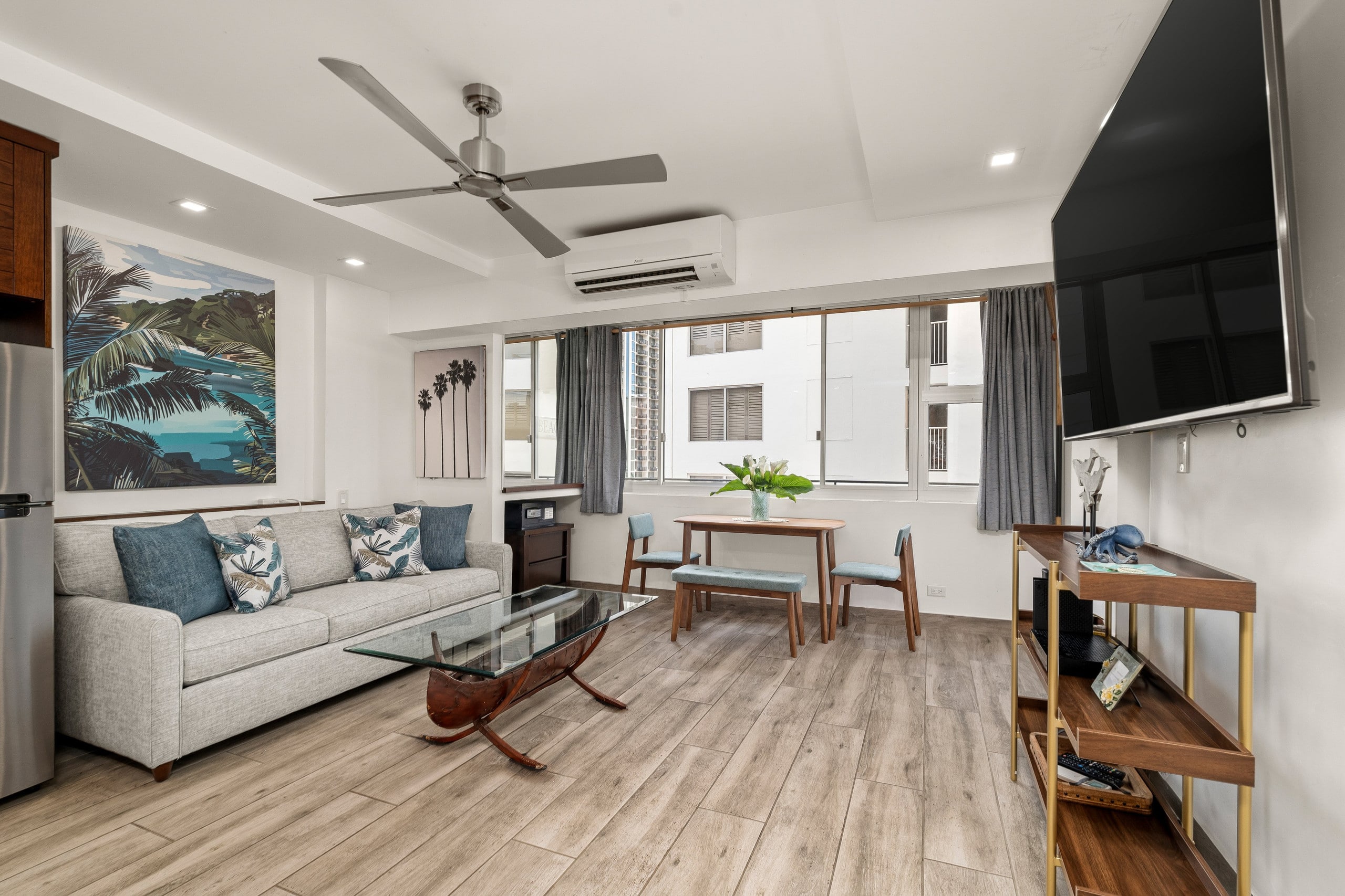 Condo in Honolulu · ★5.0 · 1 bedroom · 2 beds · 1 private bath - Image 3