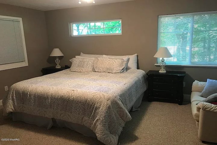 (Spálňa na poschodí)