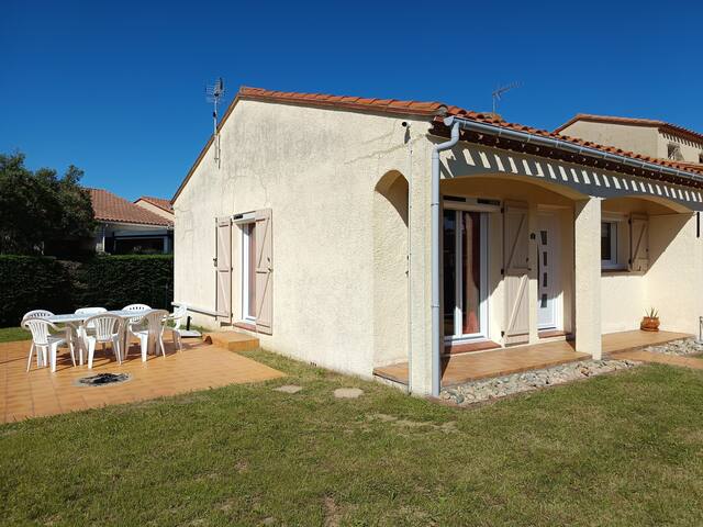 Conciergeriesaintcyprien managed Airbnb listing 2